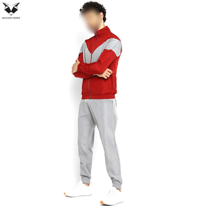 Chaqueta Deportiva con Cuello Alto y Cremallera Completa en Rojo y Gris, Diseño Único de Alta Calidad para Adultos - Product Image 3