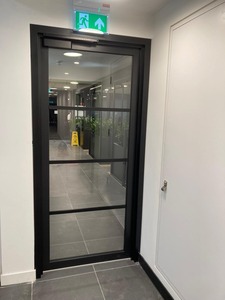 Puerta Cortafuego Glaseada Más Vendida para Hoteles, Apartamentos y Edificios de Oficinas, Disponible para Suministro Mundial - Product Image 4