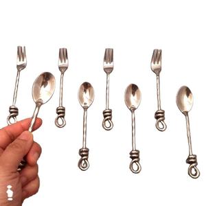 Ensemble de couverts en métal réutilisables écologiques fabriqués en acier inoxydable de qualité alimentaire pour une utilisation longue durée en cuisine - Product Image 3