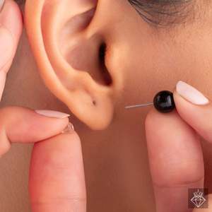 PRAO's Hot Combo Black & White Pearl Stud Pendientes - Product Image 2