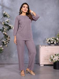 Ensemble haut et bas pour femmes à la mode, tissu importé, collection haut de gamme - Product Image 1