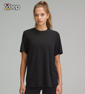 Camiseta Deportiva Ligera Informal para Mujer XEEP, Personalizable, Corte Holgado, Manga Corta, Transpirable, Cuello en V, Tejido de Punto con Letras - Product Image 1