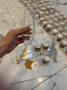 99 Verres à vin et à cocktail faits main de qualité export, motif coquillage doré, pour décoration intérieure côtière vietnamienne, vaisselle pour mariage - Product Image 2