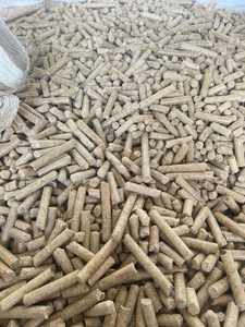 Granulés de bois OEM du Vietnam |   Chauffage écologique au combustible biomasse pour l'exportation et granulés de bois durables pour les marchés mondiaux - Product Image 3