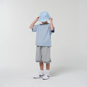 Conjuntos de ropa de verano para niños, camiseta y pantalones cortos + gorra, conjunto de dos piezas, camiseta infantil con pantalones cortos de baloncesto a juego - Product Image 1