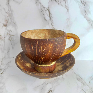 Taza de coco de gran calidad, taza sostenible para beber coco con platillo, suministro para hoteles y bares. - Product Image 2