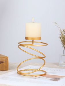 Porte-bougie minimaliste en fer, support à bougie en métal contemporain pour la décoration intérieure d'appartements modernes - Product Image 2