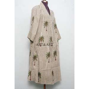 เดรสผ้าฝ้ายน้ำหนักเบาเป็นมิตรกับสิ่งแวดล้อม ระบายอากาศได้ดี ซักได้ พิมพ์ลายต้นปาล์ม ทรงหลวม ยาวปานกลาง คอวี แขนสามส่วน สำหรับผู้หญิง - Product Image 4