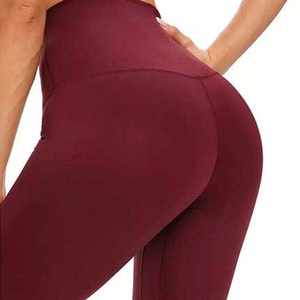 Leggings de fitness sans couture pour femmes, de haute qualité, imprimés sur mesure, longueur midi, imprimés par sublimation, vêtements de yoga avec logo à la taille - Product Image 5