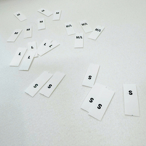 Etiquetas Impresas con UV Resistentes al Agua Personalizadas, Parches de Marca Ecológicos y Duraderos para Ropa, Bolsas, Ropa Deportiva, Fábrica Vietnamita - Product Image 2