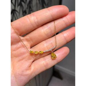 Collar con Colgante de Diamante Corte Pera Amarillo en Oro Sólido con Barra Clásica con Acentos Pavé y Engaste Asimétrico de Múltiples Piedras, Ideal para Regalo - Product Image 4