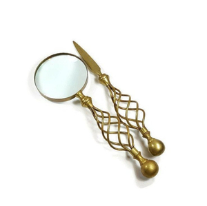 Loupe de poche de style vintage avec poignée torsadée en métal argenté antique, loupe décorative pour la lecture et la décoration de bureau - Product Image 2