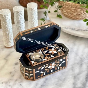 Quemador de Incienso Religioso de Sándalo Hecho a Mano, Juego de Caja con Soporte Floral en Blanco y Negro para Decoración del Hogar - Product Image 3