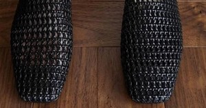 Mules plates d'été en maille tressée à la main pour femmes, à bout carré, respirantes, chaussures décontractées minimalistes pour intérieur et extérieur - Product Image 2