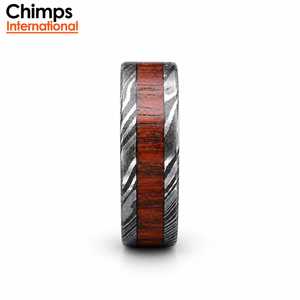 Bague de mariage personnalisée en acier Damas traditionnel avec incrustation en bois et facettes géométriques |   Bague artisanale très vendue - Product Image 4