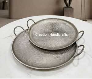 Bandeja decorativa rectangular de metal dorado antiguo con diseño de tallado, bandeja para servir, bandeja para decoración del hogar - Product Image 4