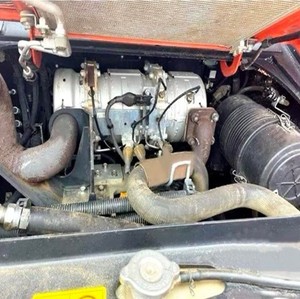Mini Cargadora de Orugas SVL75 de 74 HP para Trabajos Agrícolas y de Paisajismo - Product Image 5
