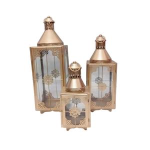 Juego de 3 faroles decorativos de metal dorado antiguo marroquí, hechos a mano, de hierro, para colgar o colocar sobre la mesa, para decoración del hogar. - Product Image 1