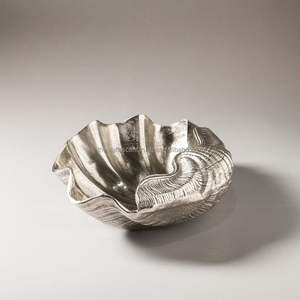 Vente en gros de bols de service en métal Bols et plateau en aluminium décoratifs de luxe pour la maison et la cuisine Ensemble de vaisselle fait main en or personnalisé - Product Image 4