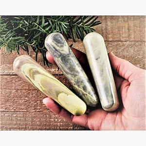 Precio de fábrica Piedra preciosa Serpentina Varitas de masaje suaves Piedras naturales Artesanía de cristal Rocas Minerales de jade Varitas de Feng Shui - Product Image 1