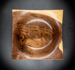 Precio al por mayor de fábrica, diseño único hecho a mano, Plato cuadrado de madera de acacia tallado, plato de madera utilizado para servir aperitivos - Product Image 3