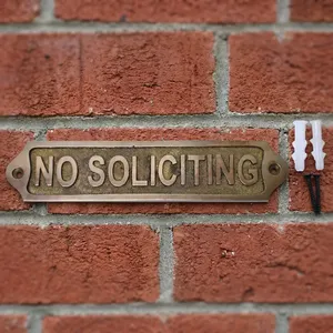 Letrero de Puerta Antiguo de Metal Grabado con la Frase 'No Solicitar', Placa de Privacidad Personalizable para Montar en la Pared, para Hogar, Oficina, Restaurante, Hotel - Product Image 3
