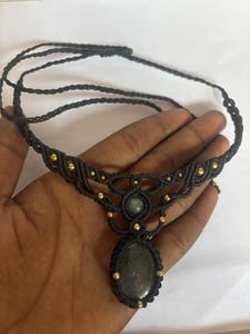 Collar de Macramé de Labradorita Hecho a Mano al por Mayor, Joyería Bohemia con Cuentas de Latón Tejidas, Proveedor de Joyería con Piedras Preciosas - Product Image 4