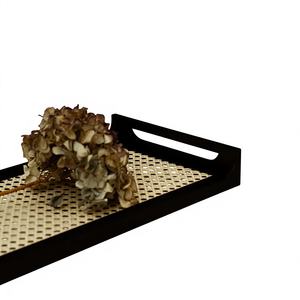 Plateau de service rectangulaire en bois, design imitation rotin, MDF noir. Idéal pour la décoration intérieure. Plateau en MDF imitation rotin pour la décoration de la maison. Craftera exporte. - Product Image 2