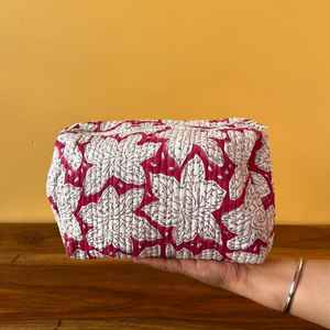 Grands sacs à cosmétiques vintage en coton matelassé, sac de toilette imprimé à la main pour femmes - Product Image 2