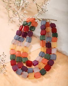 Collier personnalisé de luxe dernier fait à la main avec la meilleure qualité collier en laiton de résine poli de haute qualité pour les femmes de l'inde. - Product Image 1