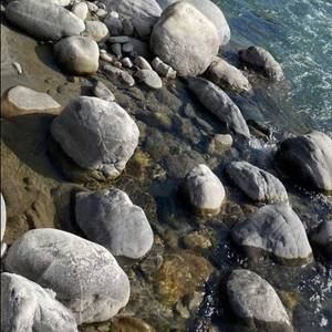 Pierres naturelles, galets et cailloux pour l'aménagement paysager et la décoration de riviers, jardins, maisons, hôtels, pépinières et usage industriel - Product Image 5