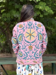 Veste ethnique indienne traditionnelle pour femme, en velours tissé à la main, coton rose, broderie florale Sujani, été, automne, hiver, export - Product Image 3