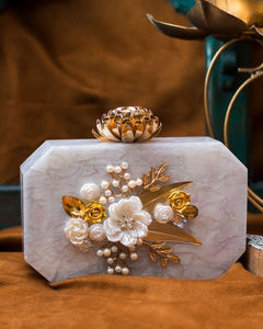 Bolso de mano de noche hecho a mano de resina epoxi, bolso de mano de resina con temática de Ángel, estilo antiguo para decoración de boda y regalo - Product Image 3