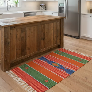 Alfombra/Alfombra de pasillo moderna de felpa floral hecha a mano de algodón - Lavable a máquina con reverso reversible para ejercicio, viajes y uso doméstico - Product Image 1