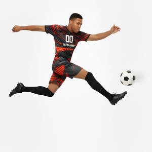 Ensemble d'uniformes de football entièrement personnalisables avec logo, noms des joueurs, sublimation, rayures unies, tissu respirant à séchage rapide, commandes en gros - Product Image 2