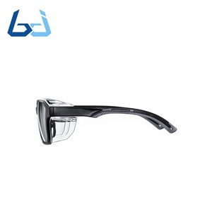 Gafas de seguridad ópticas Borjye J192 con bloqueo UV 6c, antivaho - Product Image 1