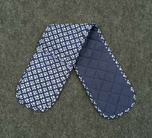 Classic <b>Bib</b> <b>Apron</b> Cotton Woven Blue White Pattern Machine Washable Daily Cooking Use - Product Image 4