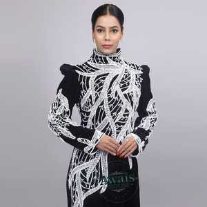 Vestido de Noche Largo de Terciopelo Negro para Mujer Awais House, Cuello en V, Manga Larga, Bordado con Cuentas, Corte en A, Elegante y Natural - Product Image 4