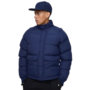 ผู้ผลิตเสื้อแจ็คเก็ตพัฟเฟอร์น้ำหนักเบาแบบพับได้สำหรับผู้ชายรุ่นใหม่  เสื้อโค้ทบุใยสังเคราะห์กันน้ำแบบสั่งทำพิเศษสำหรับชุดกีฬากลางแจ้ง - Product Image 1