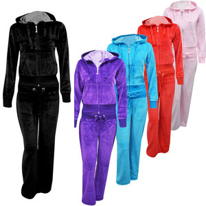 Ensemble de survêtement en velours pour femme avec logo en strass, disponible en plusieurs couleurs, confortable et tendance, comprenant un sweat à capuche assorti - Product Image 1