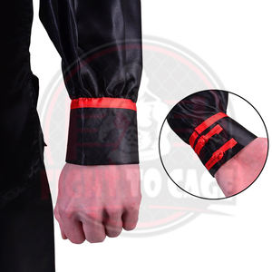 ชุดกังฟูสีดำแดง แต่งขอบสีแดง ขายดี คุณภาพพรีเมียม ระบายอากาศได้ดี ผลิตจากโพลีเอสเตอร์ สำหรับศิลปะการต่อสู้ มีโลโก้ด้านหน้า เหมาะสำหรับผู้ใหญ่ทั้งชายและหญิง - Product Image 4