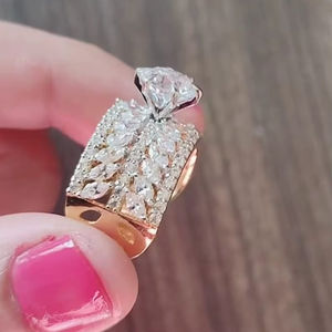 Bague en cluster de diamants de laboratoire taille ronde et marquise scintillants en or massif 14 carats pour femme, élégant cadeau de promesse ou de mariage pour la mariée - Product Image 1