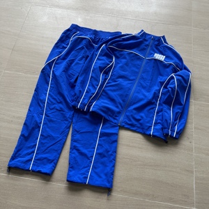 Fabricante de Ropa, Chaqueta Cortavientos de Nailon con Logotipo Personalizado, Chándal con Cierre - Product Image 1