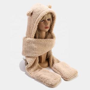 Conjunto de Gorro con Orejeras, Bufanda y Guantes de Invierno con Estampado Digital de Osito Adorable y Piel Sintética para Viajes - Product Image 6