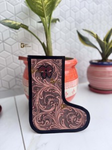 Nouvelle chaussette de Noël en cuir véritable, faite à la main, pour la famille, à suspendre au sapin ou au foyer, et sac de décoration pour les fêtes - Product Image 4