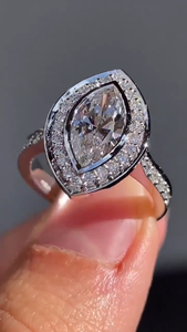 Bague de fiançailles pour femme en or massif 14K, sertie d'un halo de pierres, avec un diamant de laboratoire taille marquise de 2 carats, et une bande pavée épaisse, cadeau pour elle - Product Image 4