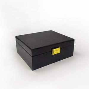 Boîte à bijoux élégante laquée pour le rangement et l'exposition, fabrication artisanale en gros, écologique, durable, légère, en provenance du Vietnam - Product Image 1