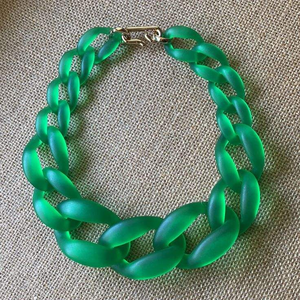 Collar de cuentas de resina epoxi brillante, hecho a mano, troquelado, moderno, de lujo, regalo de negocios, accesorio de joyería para mujeres y niñas - Product Image 5