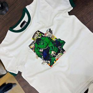 Camiseta Unisex Blanca con Estampado de Cómic de Hulk, Cuello Redondo, Manga Corta, Ribete en Contraste, Corte Casual, Largo Regular, 100% Algodón - Product Image 4