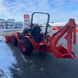 Tractor pequeño y confiable para granjas, con potente motor diésel y capacidad de tracción en las cuatro ruedas, diseñado para excavación y elevación eficientes. - Product Image 1